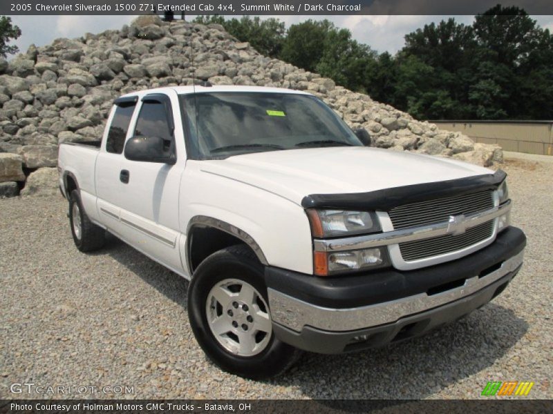 Front 3/4 View of 2005 Silverado 1500 Z71 Extended Cab 4x4
