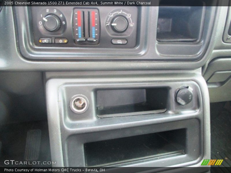 Summit White / Dark Charcoal 2005 Chevrolet Silverado 1500 Z71 Extended Cab 4x4