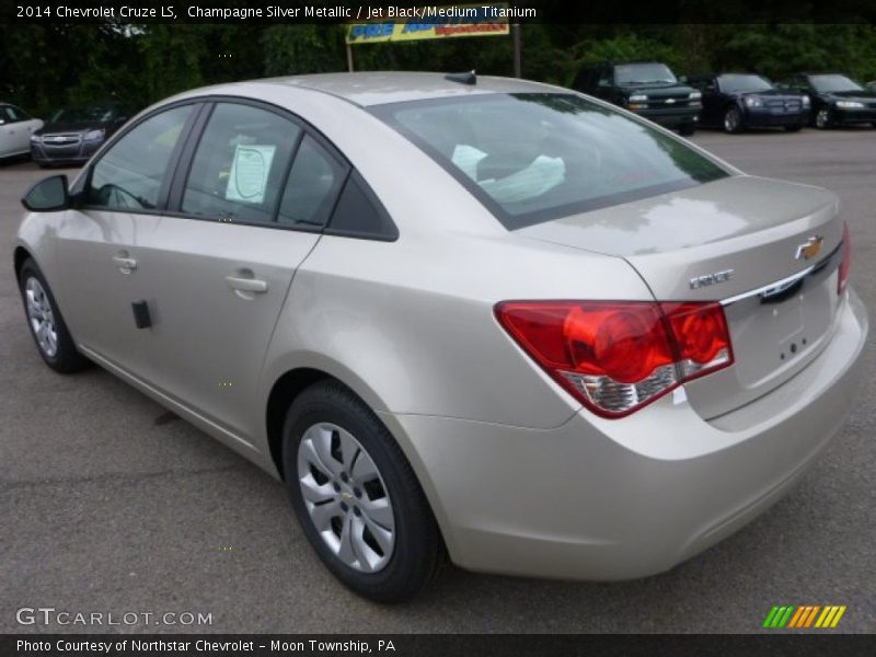 Champagne Silver Metallic / Jet Black/Medium Titanium 2014 Chevrolet Cruze LS