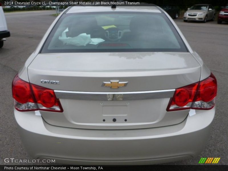 Champagne Silver Metallic / Jet Black/Medium Titanium 2014 Chevrolet Cruze LS