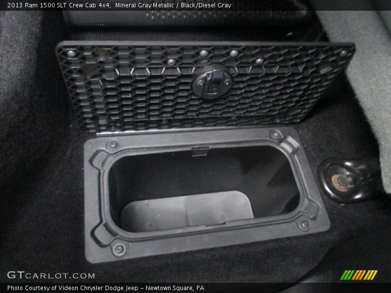 Mineral Gray Metallic / Black/Diesel Gray 2013 Ram 1500 SLT Crew Cab 4x4