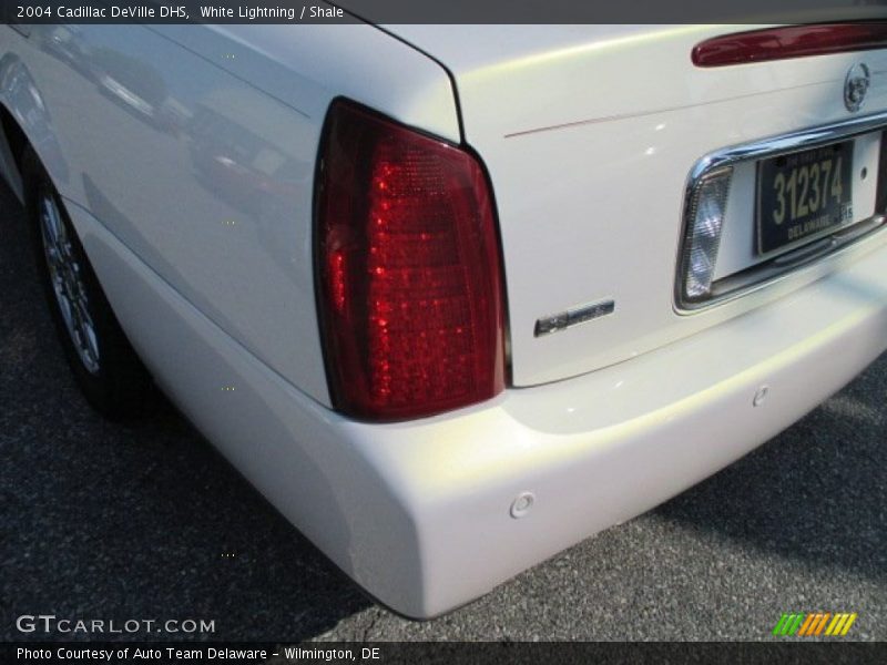 White Lightning / Shale 2004 Cadillac DeVille DHS