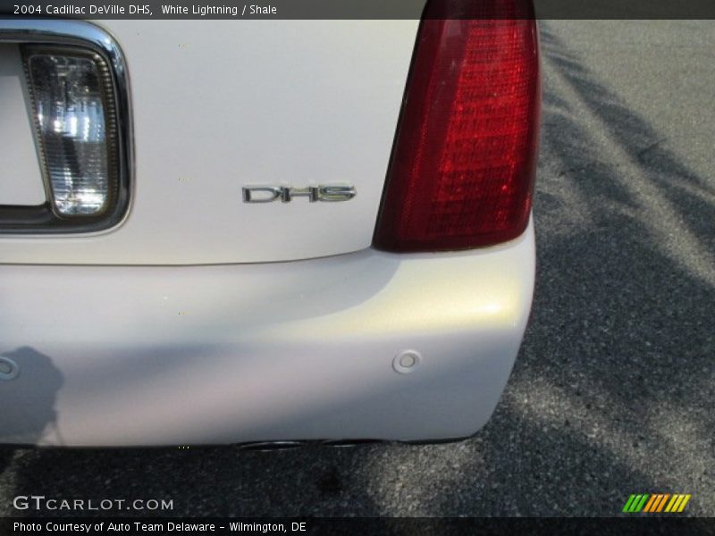 White Lightning / Shale 2004 Cadillac DeVille DHS