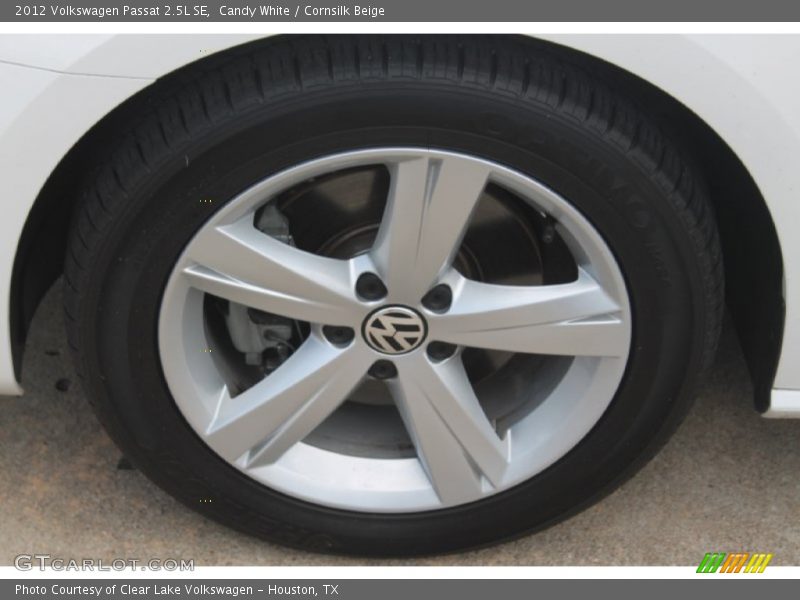 Candy White / Cornsilk Beige 2012 Volkswagen Passat 2.5L SE