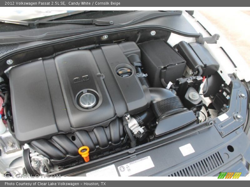 Candy White / Cornsilk Beige 2012 Volkswagen Passat 2.5L SE