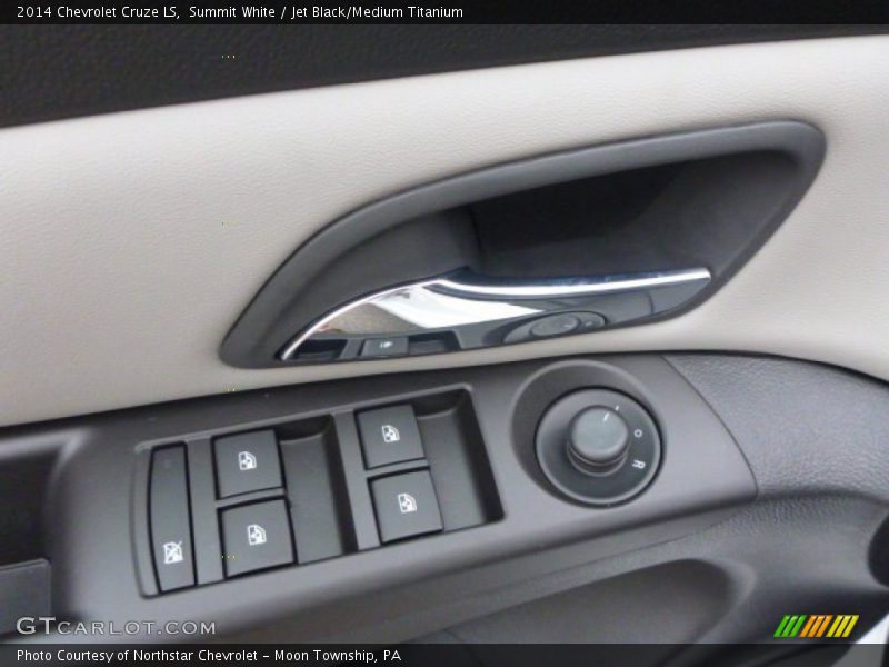 Summit White / Jet Black/Medium Titanium 2014 Chevrolet Cruze LS