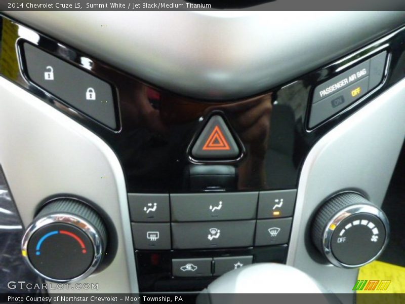 Summit White / Jet Black/Medium Titanium 2014 Chevrolet Cruze LS