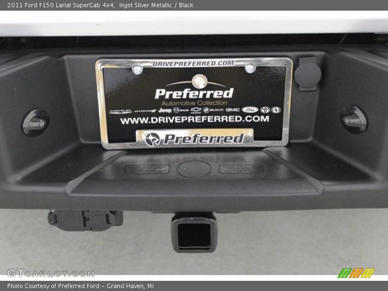 Ingot Silver Metallic / Black 2011 Ford F150 Lariat SuperCab 4x4