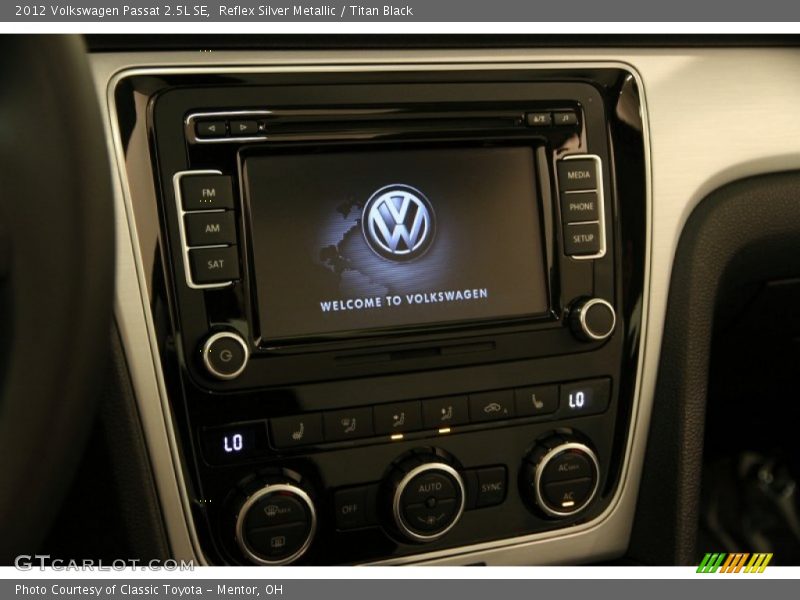 Reflex Silver Metallic / Titan Black 2012 Volkswagen Passat 2.5L SE