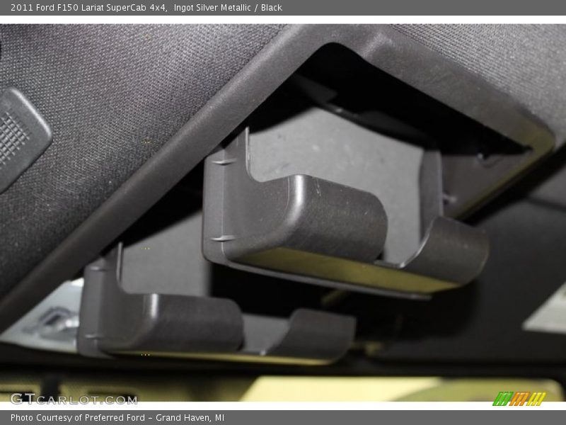 Ingot Silver Metallic / Black 2011 Ford F150 Lariat SuperCab 4x4