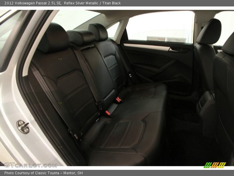 Reflex Silver Metallic / Titan Black 2012 Volkswagen Passat 2.5L SE