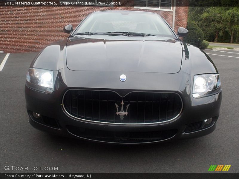 Grigio Granito (Dark Grey) / Sabbia 2011 Maserati Quattroporte S