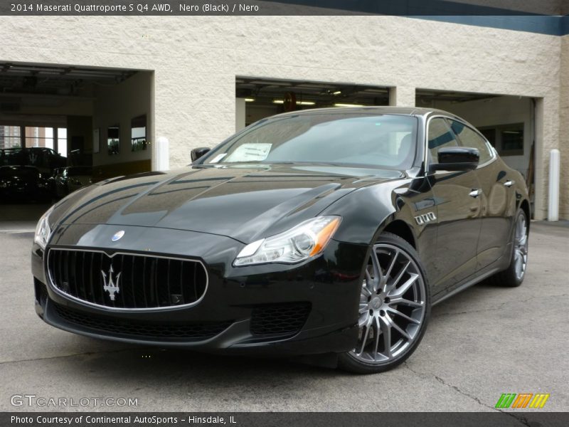 Front 3/4 View of 2014 Quattroporte S Q4 AWD