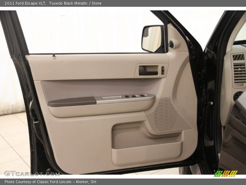 Tuxedo Black Metallic / Stone 2011 Ford Escape XLT