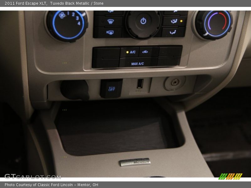 Tuxedo Black Metallic / Stone 2011 Ford Escape XLT