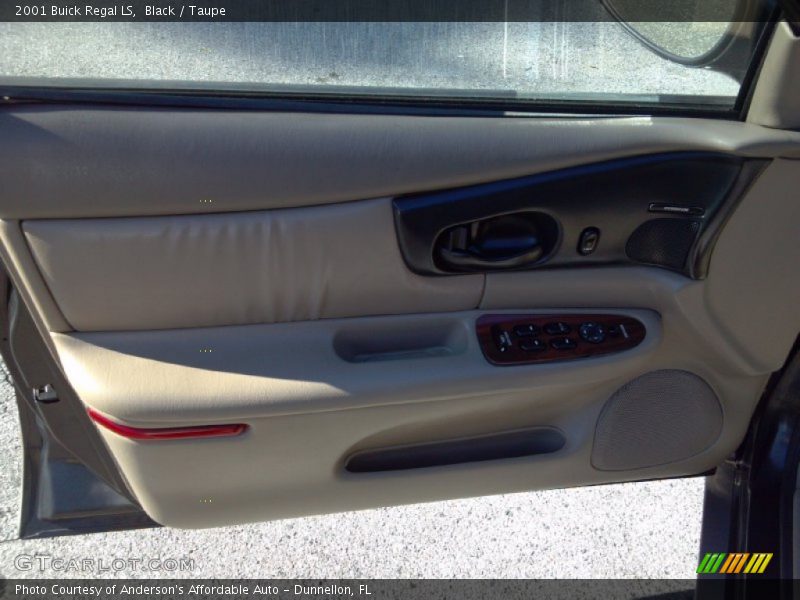 Black / Taupe 2001 Buick Regal LS