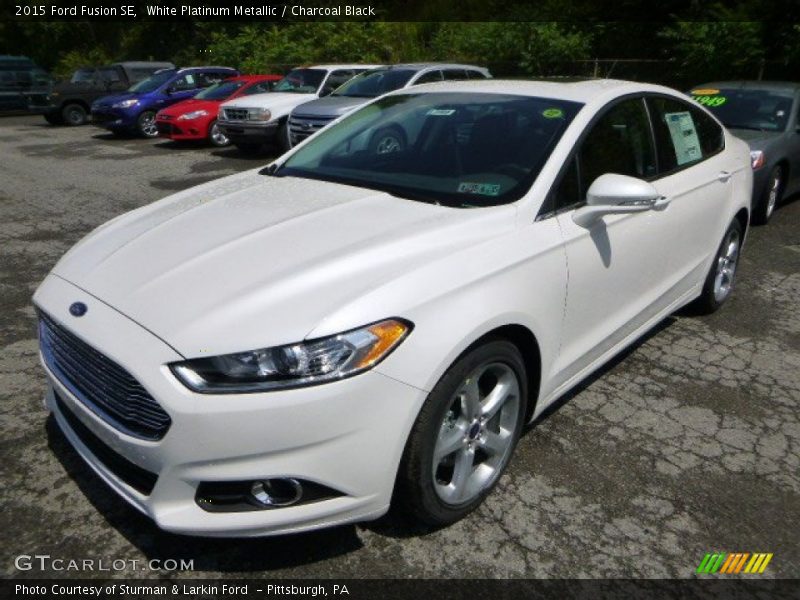 Front 3/4 View of 2015 Fusion SE