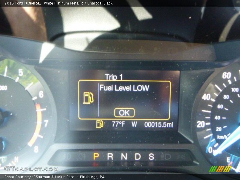 White Platinum Metallic / Charcoal Black 2015 Ford Fusion SE