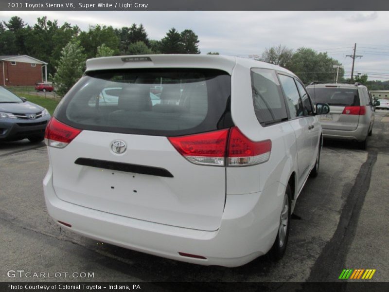 Super White / Light Gray 2011 Toyota Sienna V6