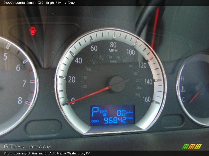 Bright Silver / Gray 2009 Hyundai Sonata GLS