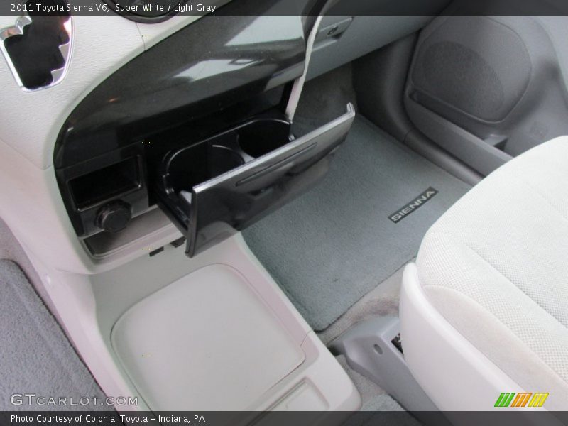 Super White / Light Gray 2011 Toyota Sienna V6