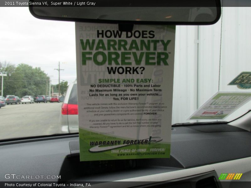 Super White / Light Gray 2011 Toyota Sienna V6
