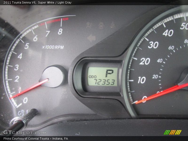 Super White / Light Gray 2011 Toyota Sienna V6
