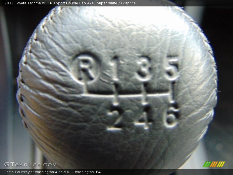 Super White / Graphite 2013 Toyota Tacoma V6 TRD Sport Double Cab 4x4