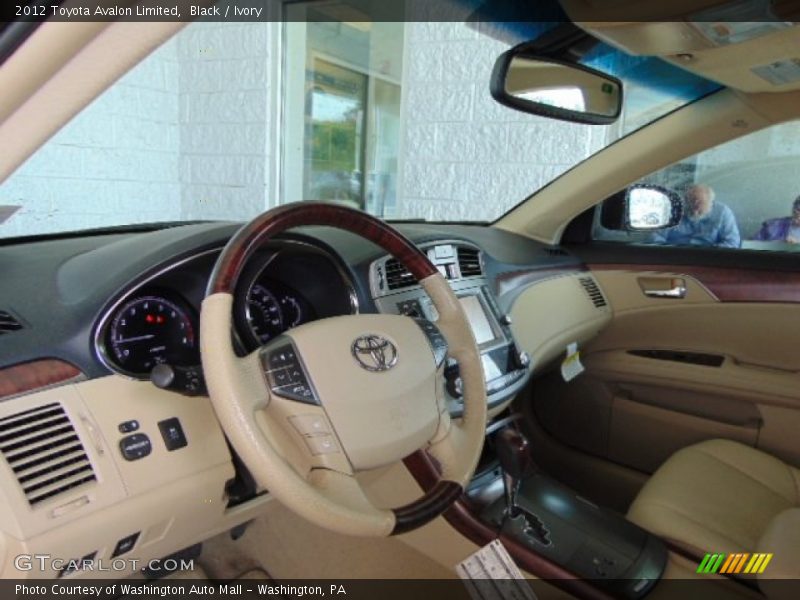 Black / Ivory 2012 Toyota Avalon Limited