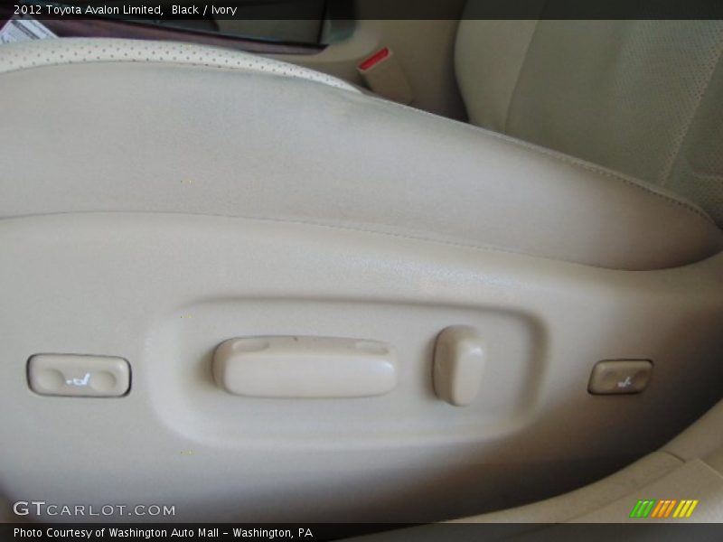 Black / Ivory 2012 Toyota Avalon Limited