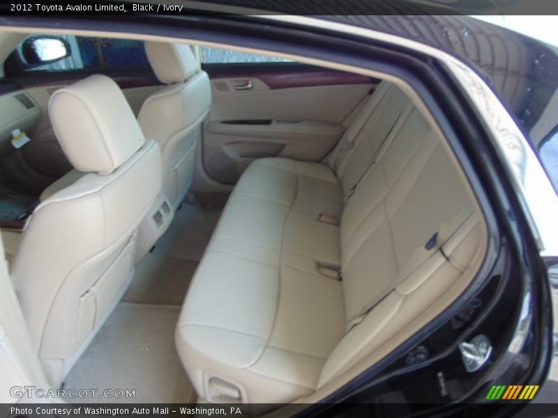Black / Ivory 2012 Toyota Avalon Limited