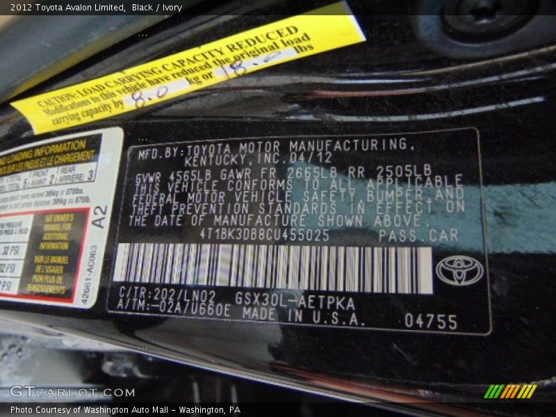 Black / Ivory 2012 Toyota Avalon Limited