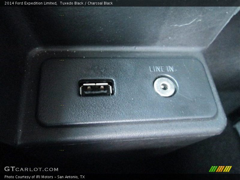 Tuxedo Black / Charcoal Black 2014 Ford Expedition Limited