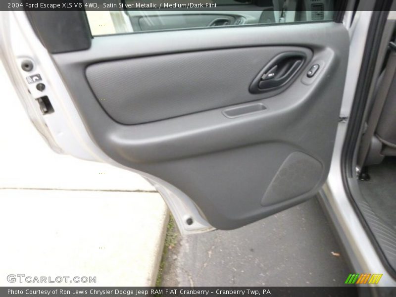 Satin Silver Metallic / Medium/Dark Flint 2004 Ford Escape XLS V6 4WD