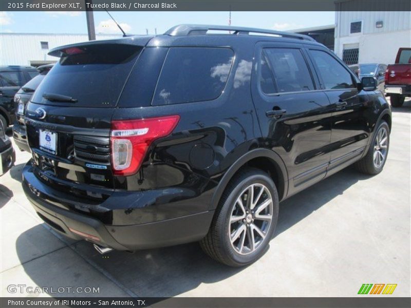 Tuxedo Black / Charcoal Black 2015 Ford Explorer XLT