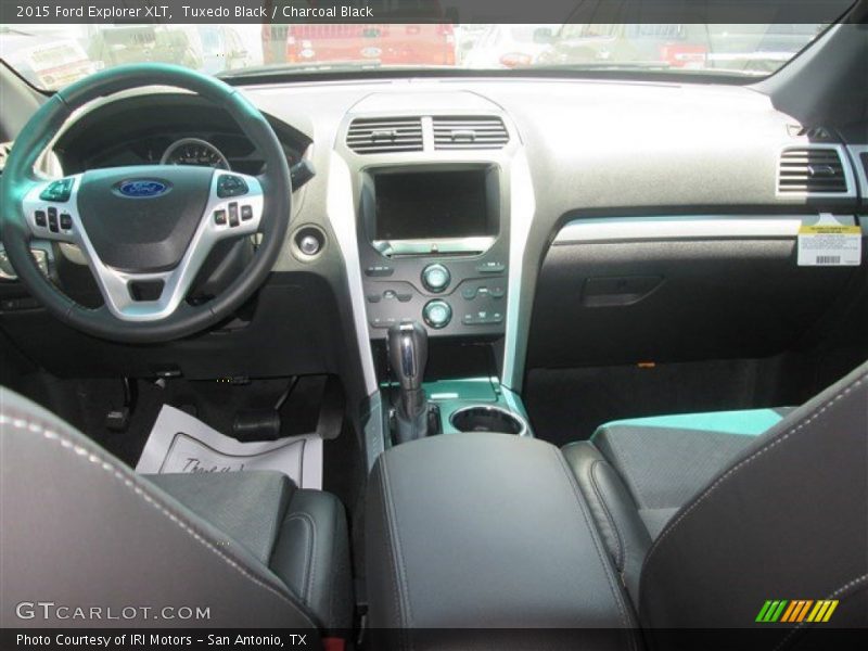 Tuxedo Black / Charcoal Black 2015 Ford Explorer XLT
