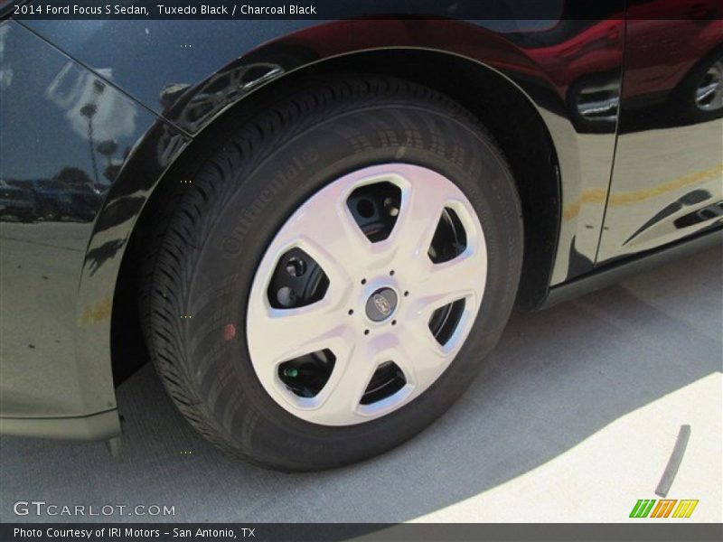 Tuxedo Black / Charcoal Black 2014 Ford Focus S Sedan