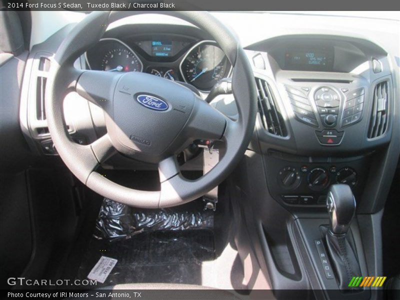 Tuxedo Black / Charcoal Black 2014 Ford Focus S Sedan