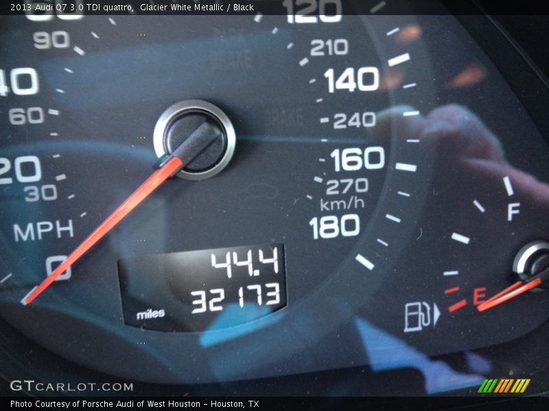 Glacier White Metallic / Black 2013 Audi Q7 3.0 TDI quattro