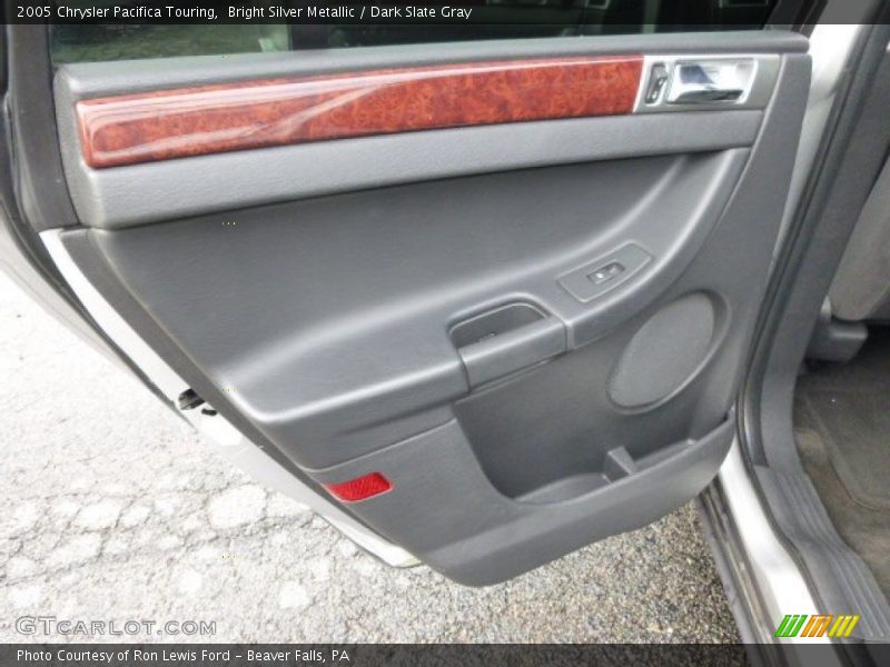 Door Panel of 2005 Pacifica Touring