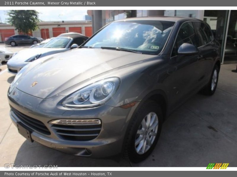 Meteor Grey Metallic / Black 2011 Porsche Cayenne