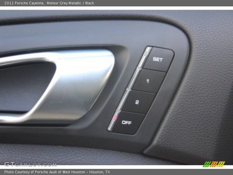 Meteor Grey Metallic / Black 2011 Porsche Cayenne