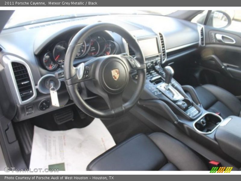 Meteor Grey Metallic / Black 2011 Porsche Cayenne