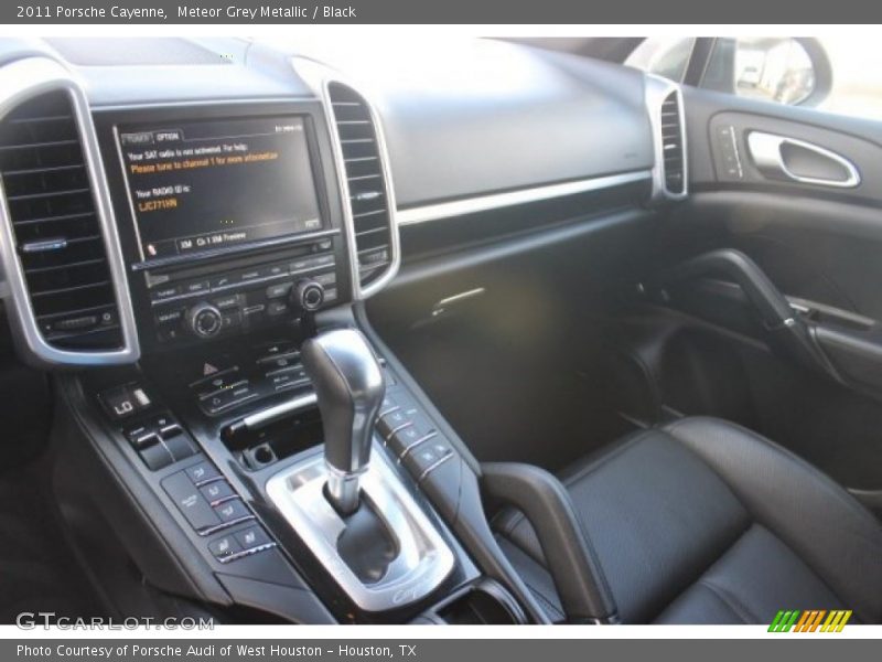 Meteor Grey Metallic / Black 2011 Porsche Cayenne