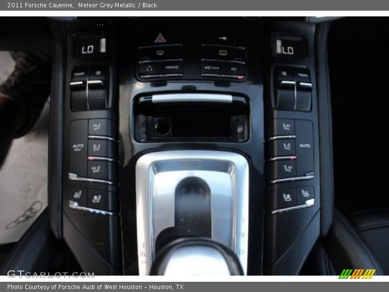 Meteor Grey Metallic / Black 2011 Porsche Cayenne