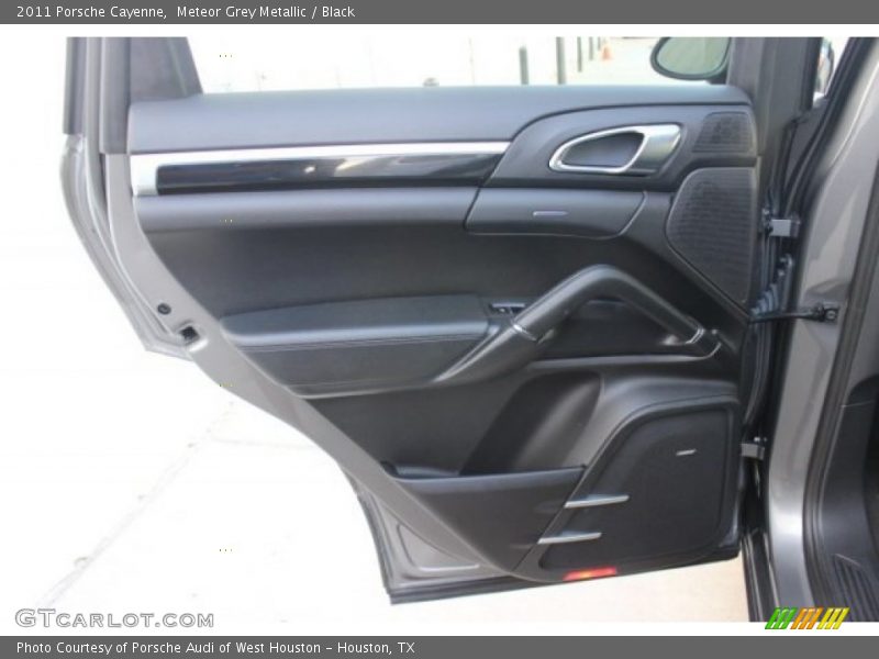Meteor Grey Metallic / Black 2011 Porsche Cayenne