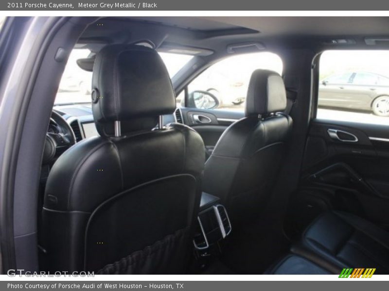 Meteor Grey Metallic / Black 2011 Porsche Cayenne