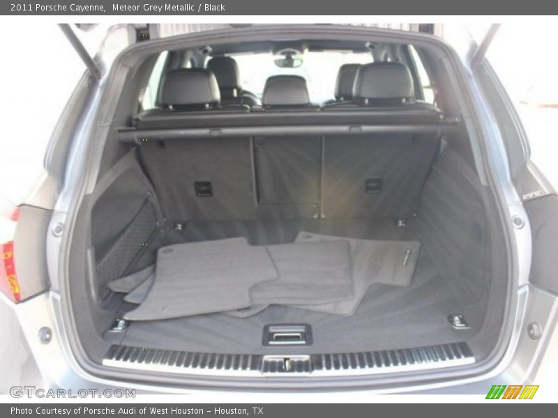 Meteor Grey Metallic / Black 2011 Porsche Cayenne