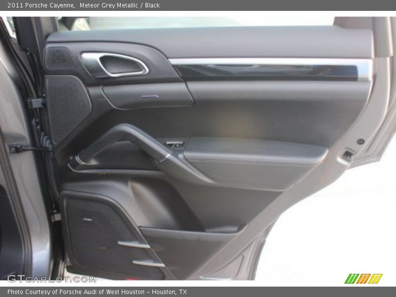 Meteor Grey Metallic / Black 2011 Porsche Cayenne