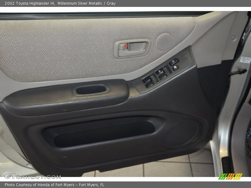 Millennium Silver Metallic / Gray 2002 Toyota Highlander I4